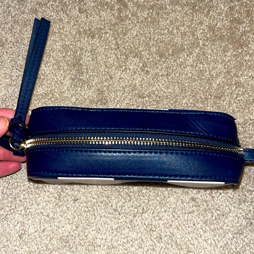 GAP navy/white crossbody purse - Picture 3 of 5